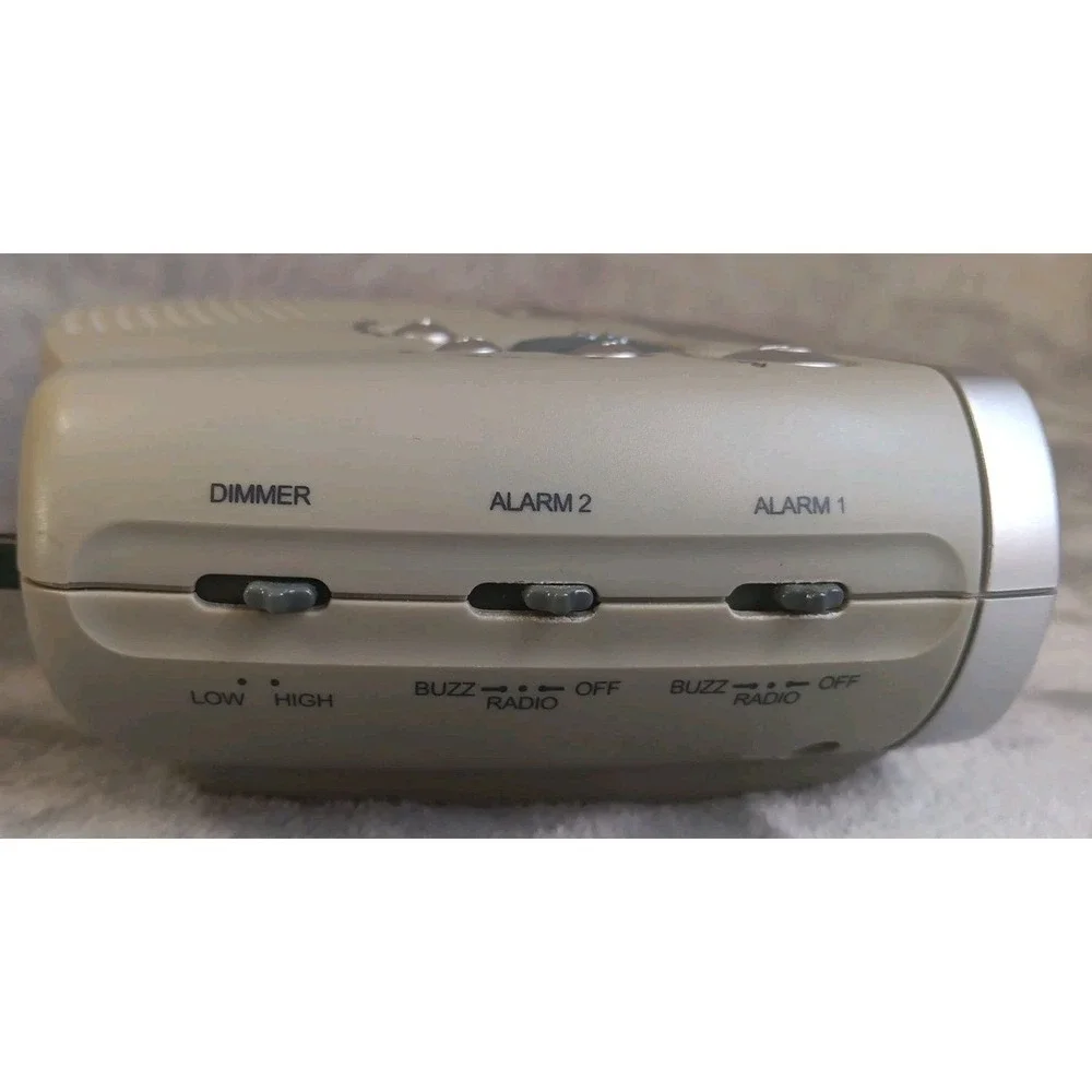 Emerson CKS1850 Research SmartSet AM‎ FM 2-Alarm Clock Radio Blue Dimmer Tested